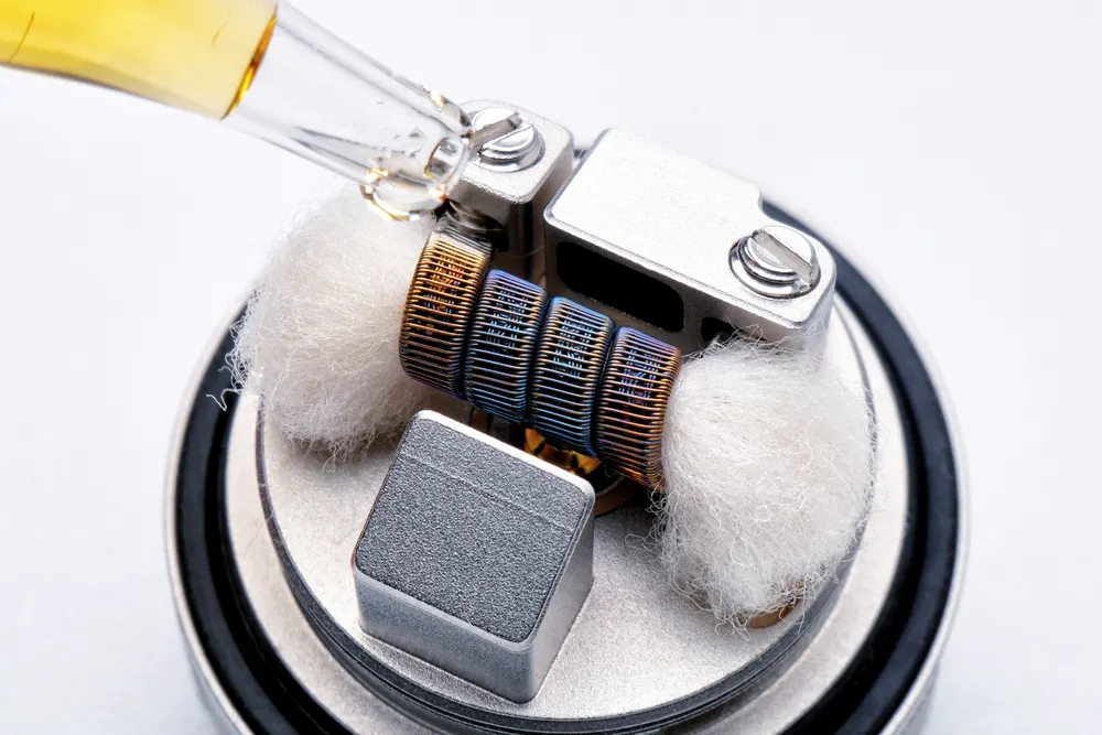 Replacement vape coil and tank