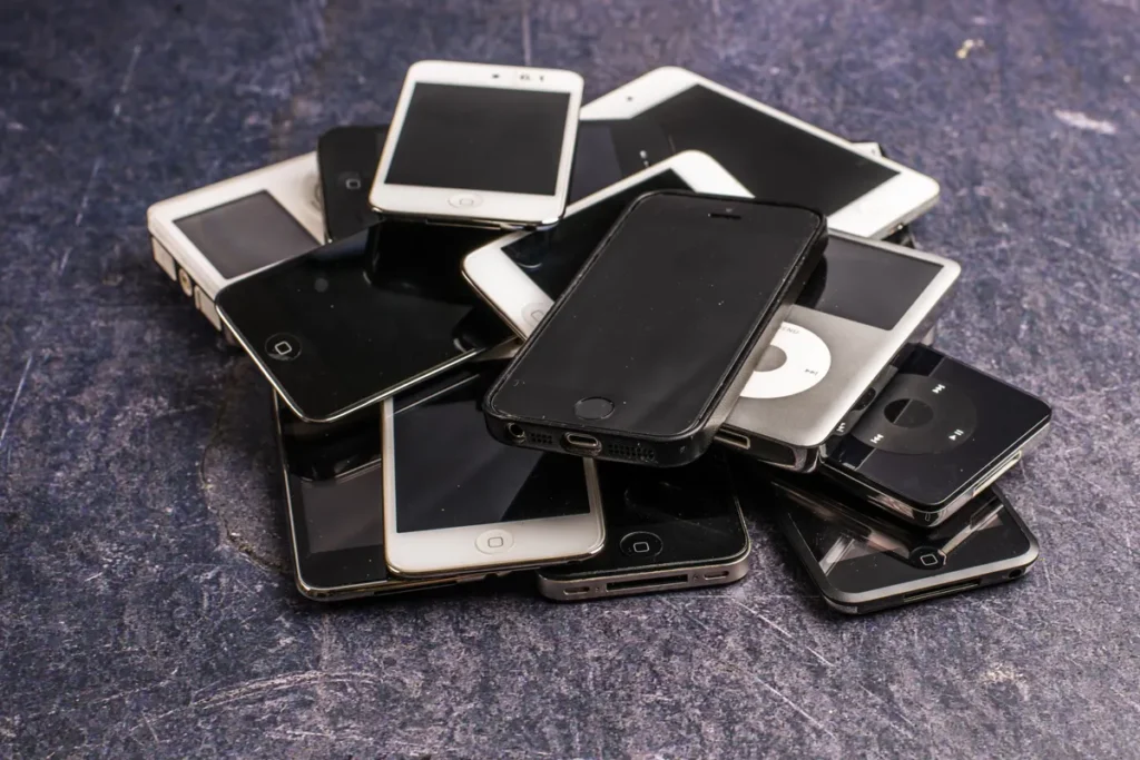 Old mobile phones ready to trade in for cash