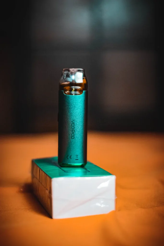 Refillable pod vape kit